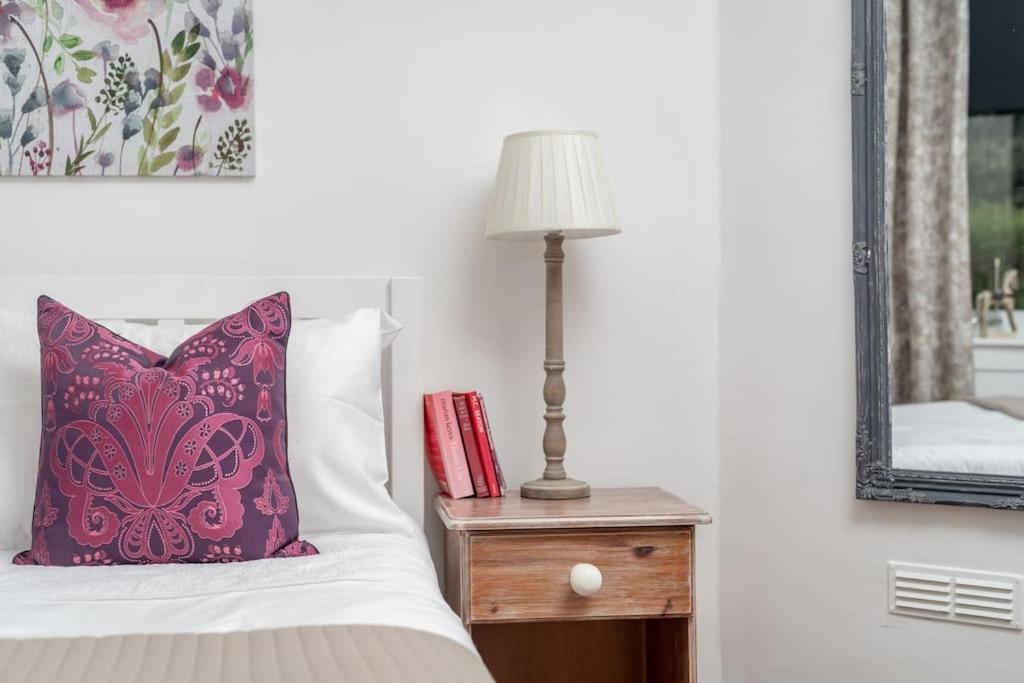 Heather Cottage, 2 Bedroom In Comrie Eksteriør billede