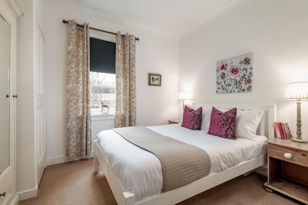 Heather Cottage, 2 Bedroom In Comrie Eksteriør billede